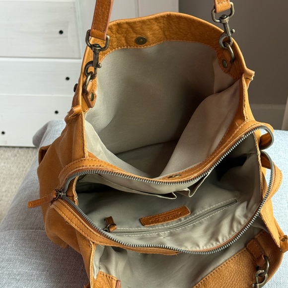 American Leather Co. Women's Lenox Triple Entry Brown Leather Satchel Handbag. - Picture 7 of 8